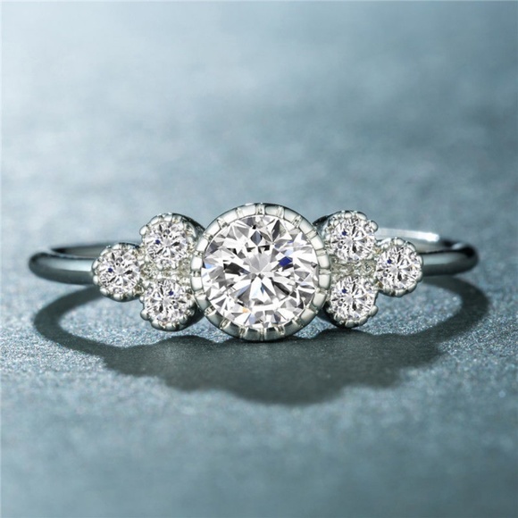 925 Silver Ring Round Cut White Sapphire New - Picture 2 of 4